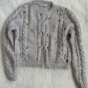 ZARA Embellished Grommet & Ring. Gray Chunky
Knit Sweater. SIZE S